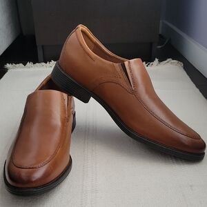 NEW!! Clarks Whiddon Step Dress Loafer